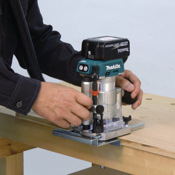 MAKITA DRT50ZX4 BRUSHESS ROUTER/TRIMMER WITH TRIMMER BASE STRAIGHT GUI